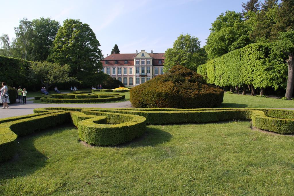 Primavera / Parking 10 Zł -24h